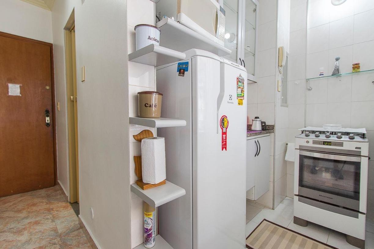 Apartamento Vista Lateral Ao Mar: Estudio Acolhedor